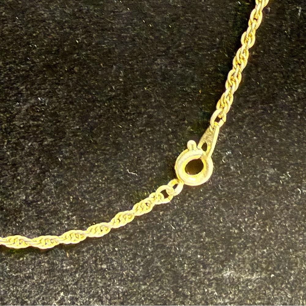 Vintage Victorian Cottage Style Gold Tone Rose Pendant Necklace - Picture 4 of 4